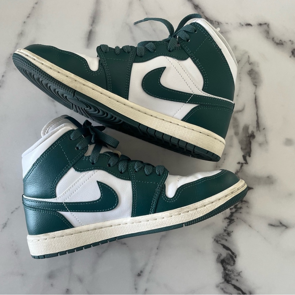 AJ1 ✨ - Picture 3 of 9